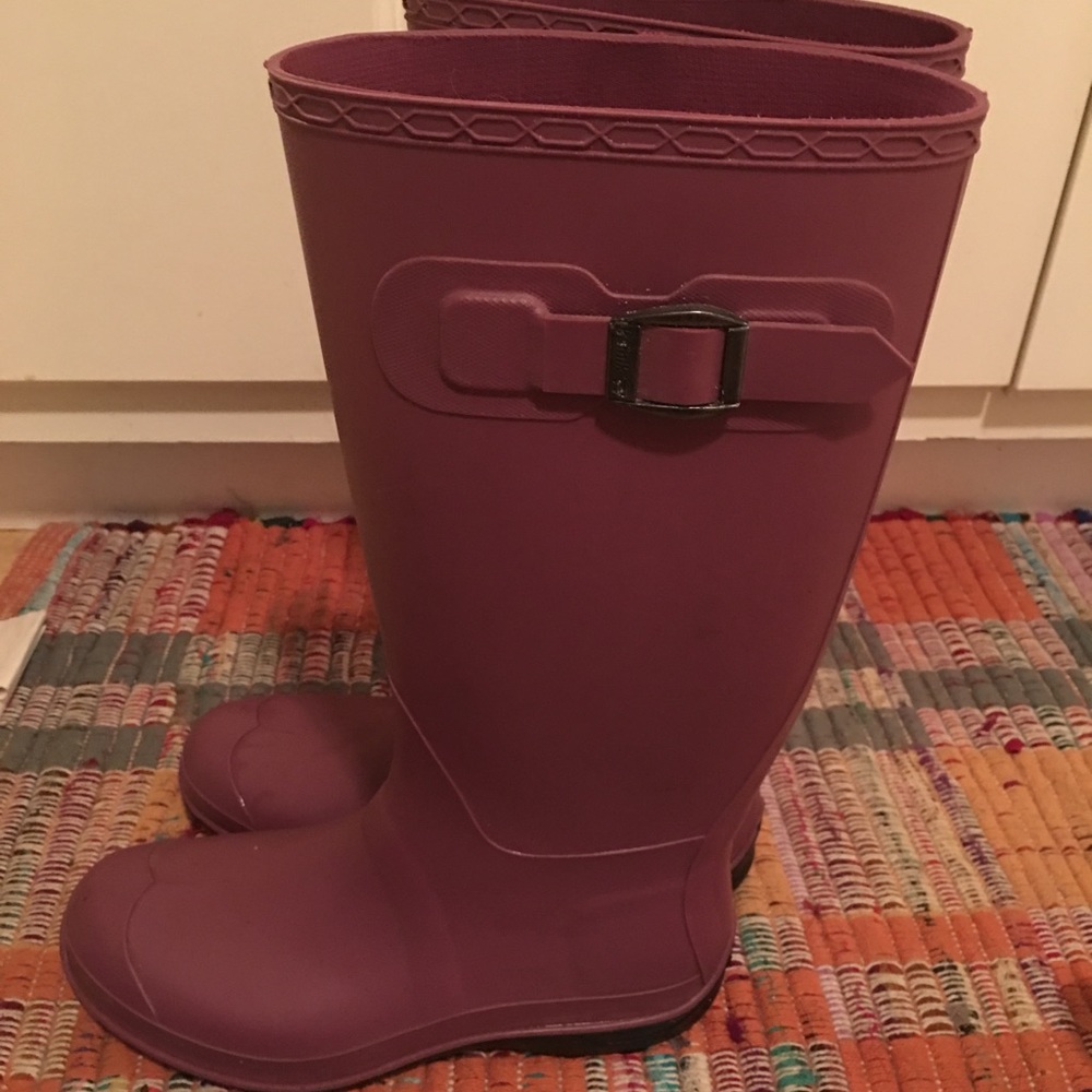 Lilac rain boots